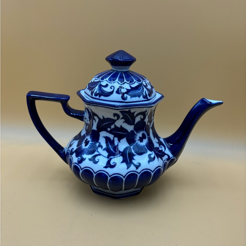 Antique Flow Blue octagonal teapot cobalt blue and white porcelain